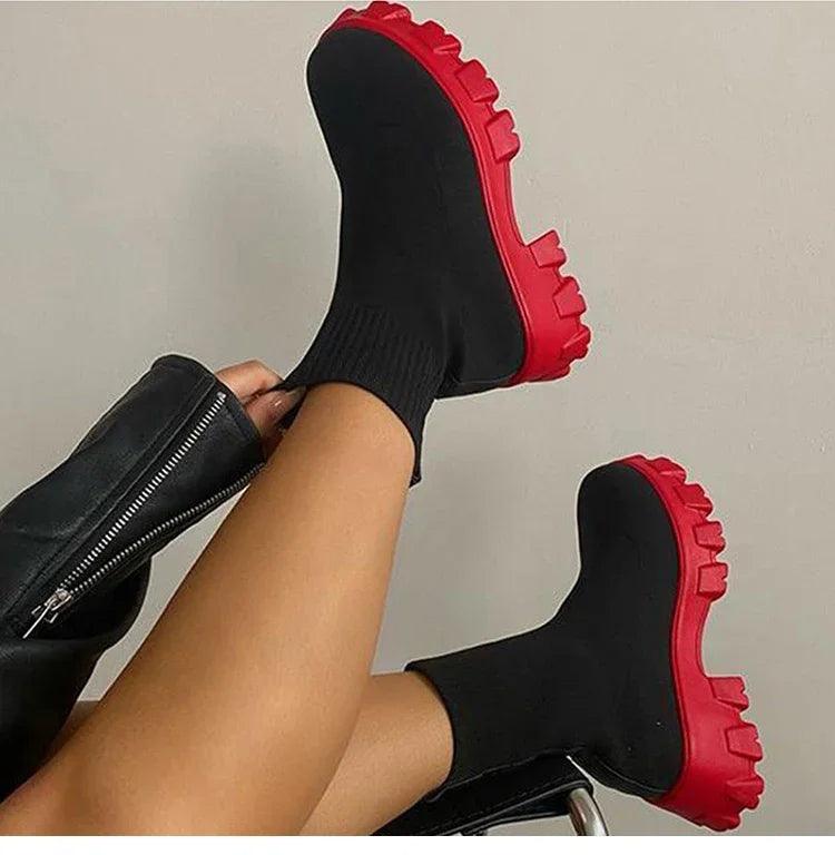 מגפיים אופנתיים לנשים עם פלטפורמה אלסטית - StepUp Shoes