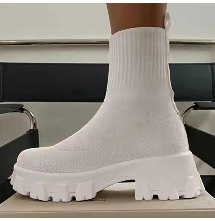 מגפיים אופנתיים לנשים עם פלטפורמה אלסטית - StepUp Shoes