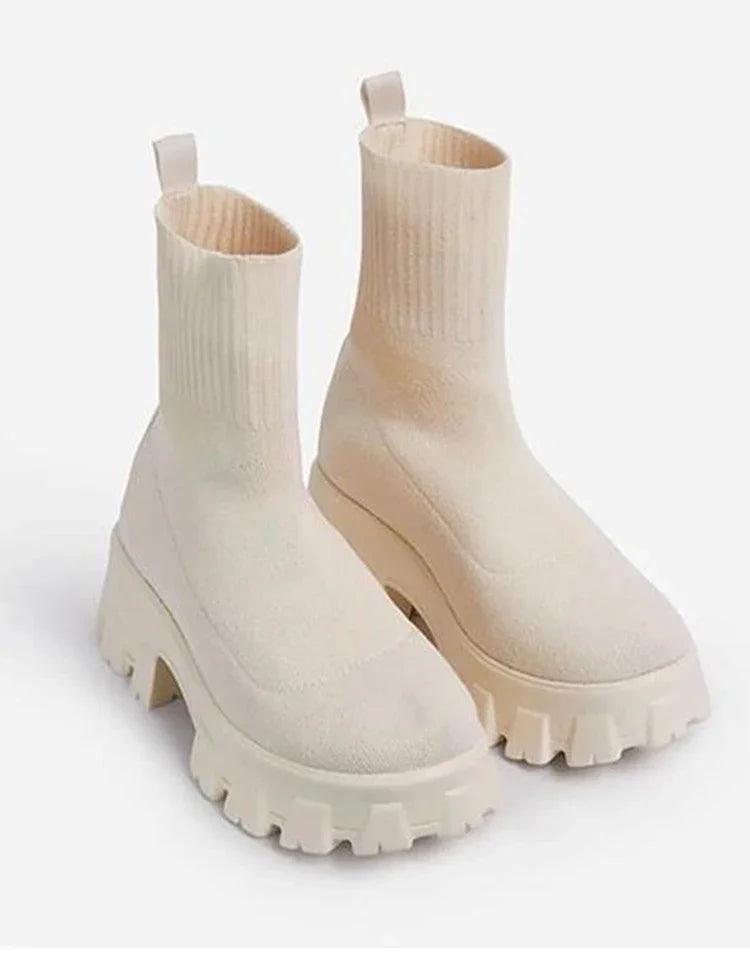 מגפיים אופנתיים לנשים עם פלטפורמה אלסטית - StepUp Shoes