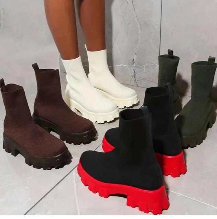 מגפיים אופנתיים לנשים עם פלטפורמה אלסטית - StepUp Shoes