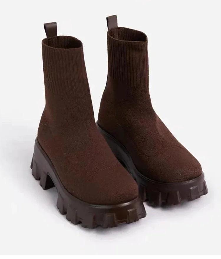 מגפיים אופנתיים לנשים עם פלטפורמה אלסטית - StepUp Shoes