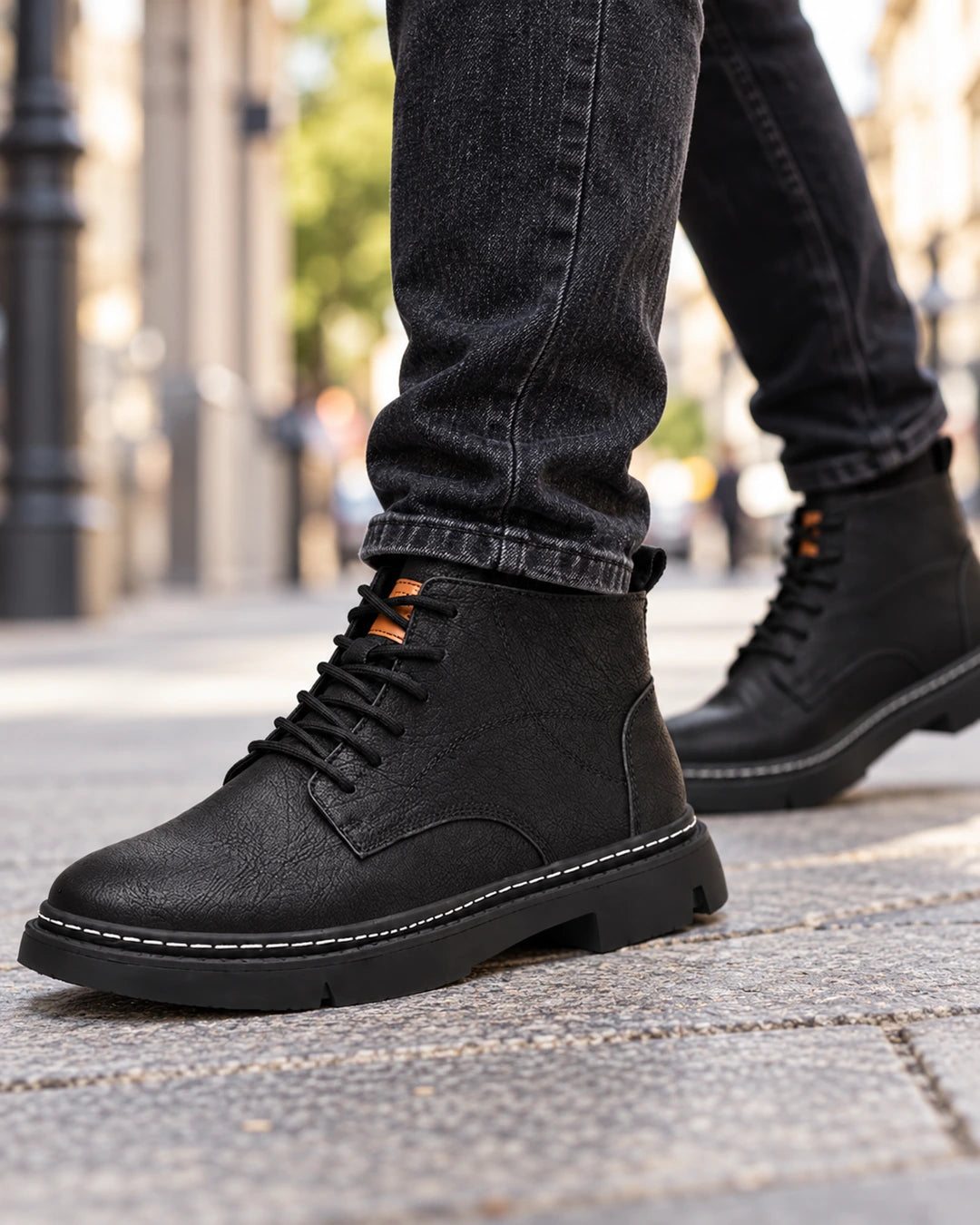 מגפיים מגביהים Platform Loafers שחורות – צילום לייפסטייל | StepUp Shoes