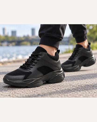 נעלי סניקרס מגביהות דגם Imperial Boost בצבע שחור – צילום Lifestyle | StepUp Shoes