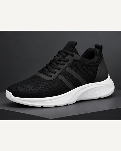נעלי סניקרס מגביהות דגם SNEAK 8 בצבע שחור – צילום Lifestyle | StepUp Shoes