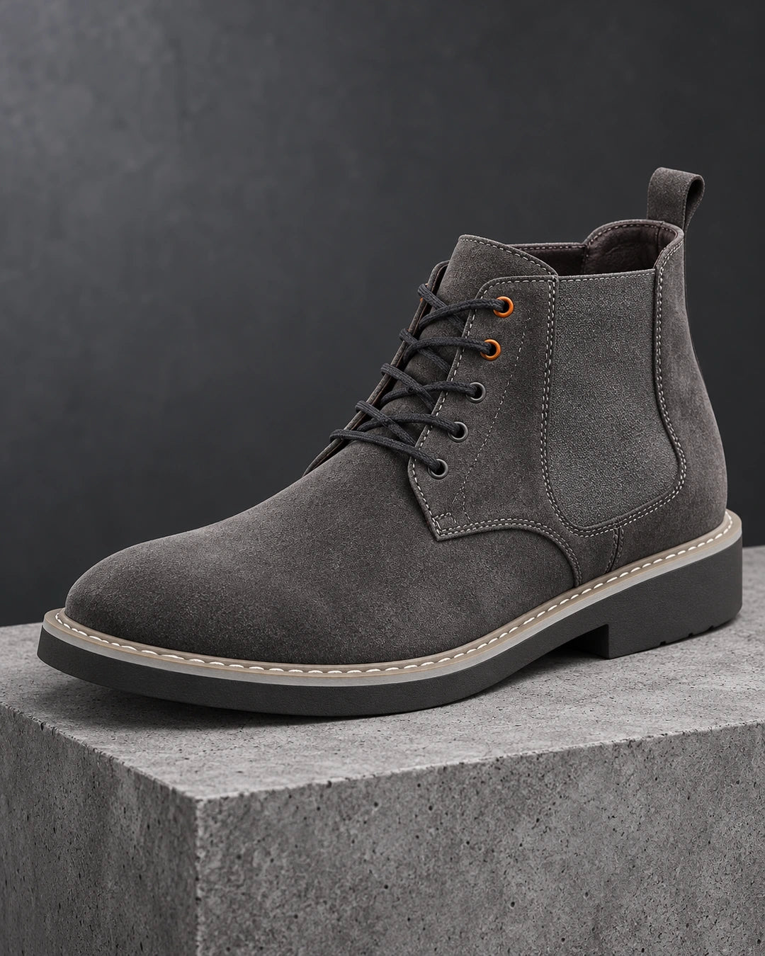 מגפיים מגביהות דגם Peak Step 6 בצבע אפור – צילום Lifestyle | StepUp Shoes