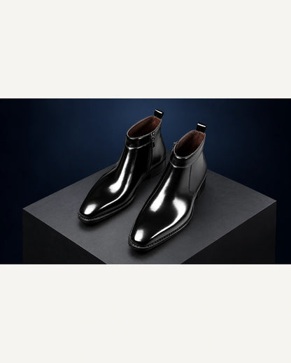 נעלי אלגנט מגביהות דגם  Altitude Classic בצבע שחור – צילום Lifestyle | StepUp Shoes
