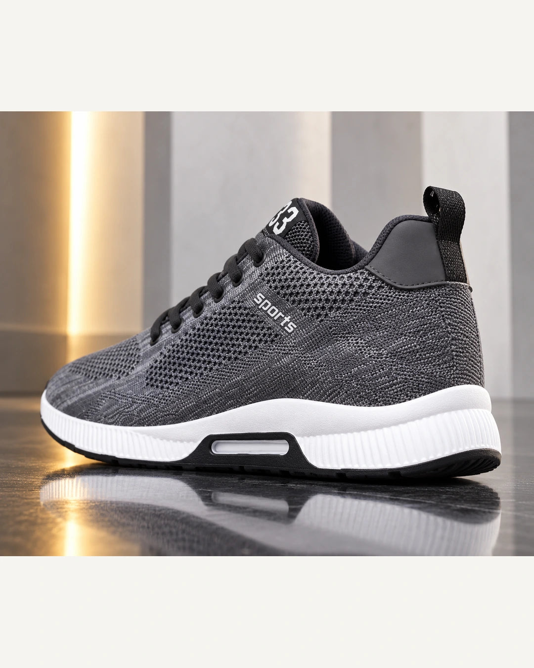 נעלי סניקרס מגביהות דגם FlexRise בצבע אפור – צילום Editorial | StepUp Shoes