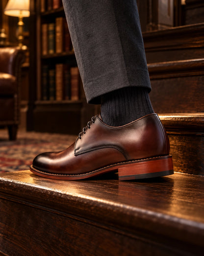 נעלי אלגנט מגביהות דגם LevelUp בצבע חום – צילום Editorial | StepUp Shoes