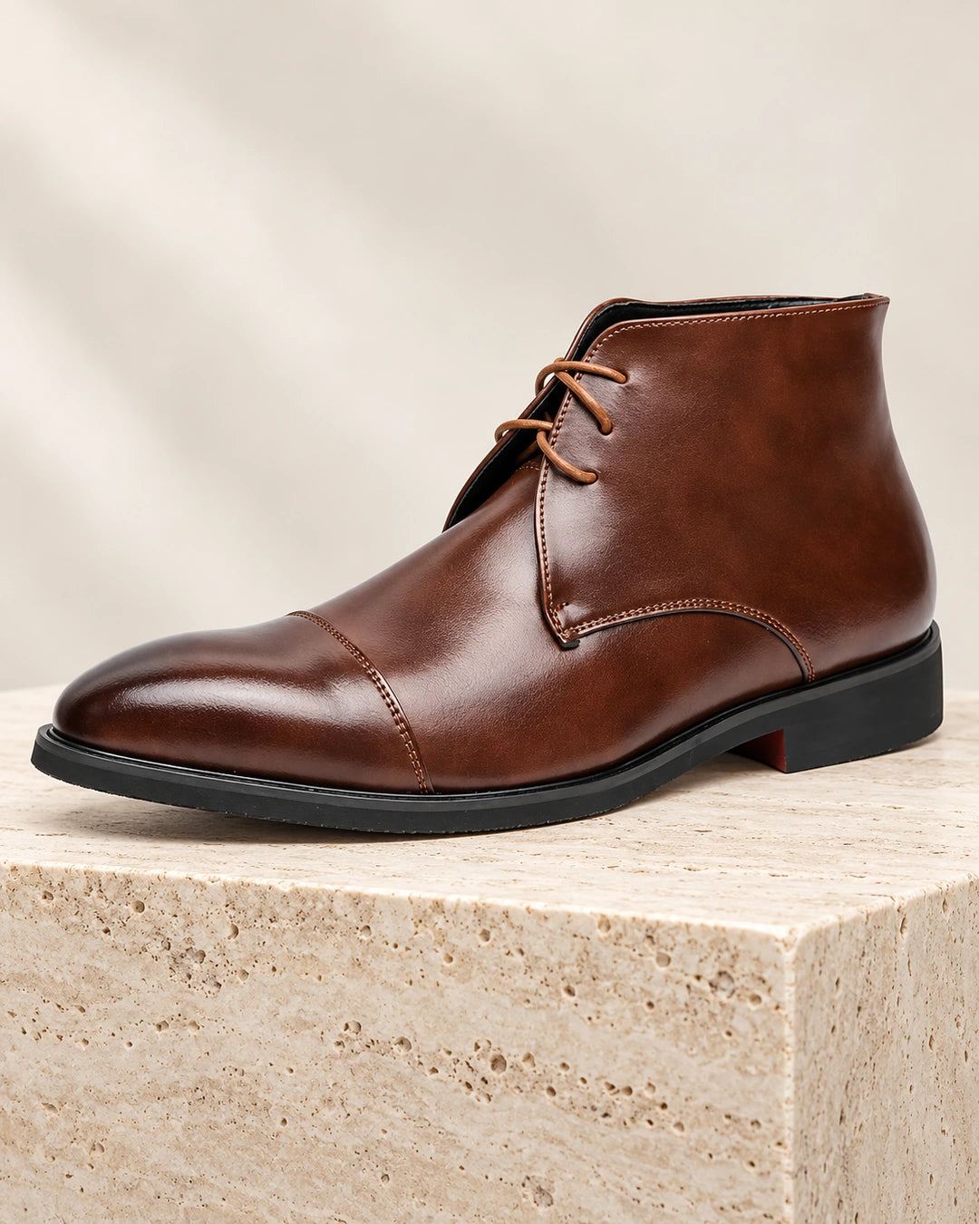 מגפי אלגנט יוקרתיות דגם RoyalRise Boots, בצבע חום, צילום מוצר פרימיום בסטודיו | StepUp Shoes