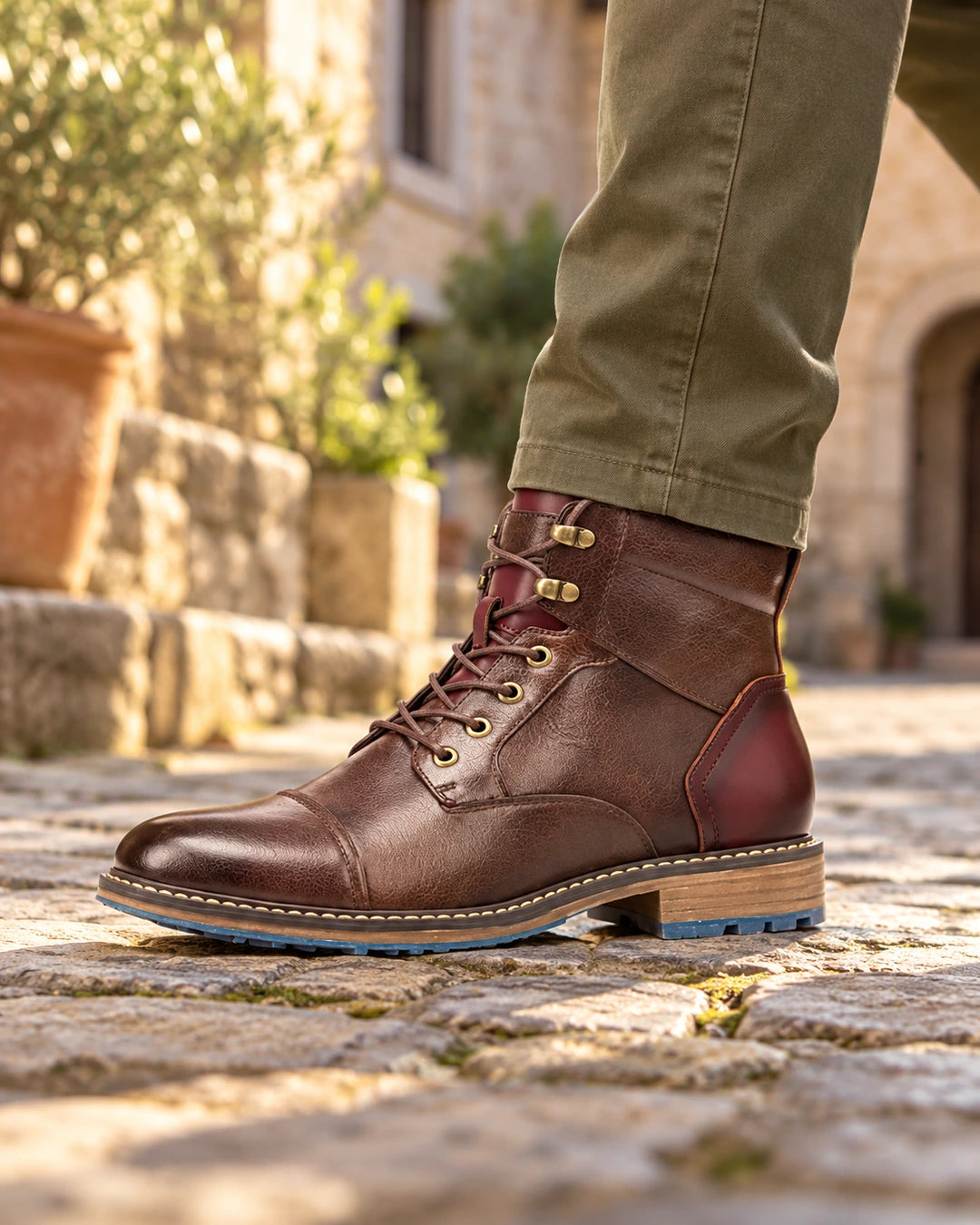 מגפיים מגביהות דגם  StreetLift Boots בצבע חום – צילום Lifestyle | StepUp Shoes