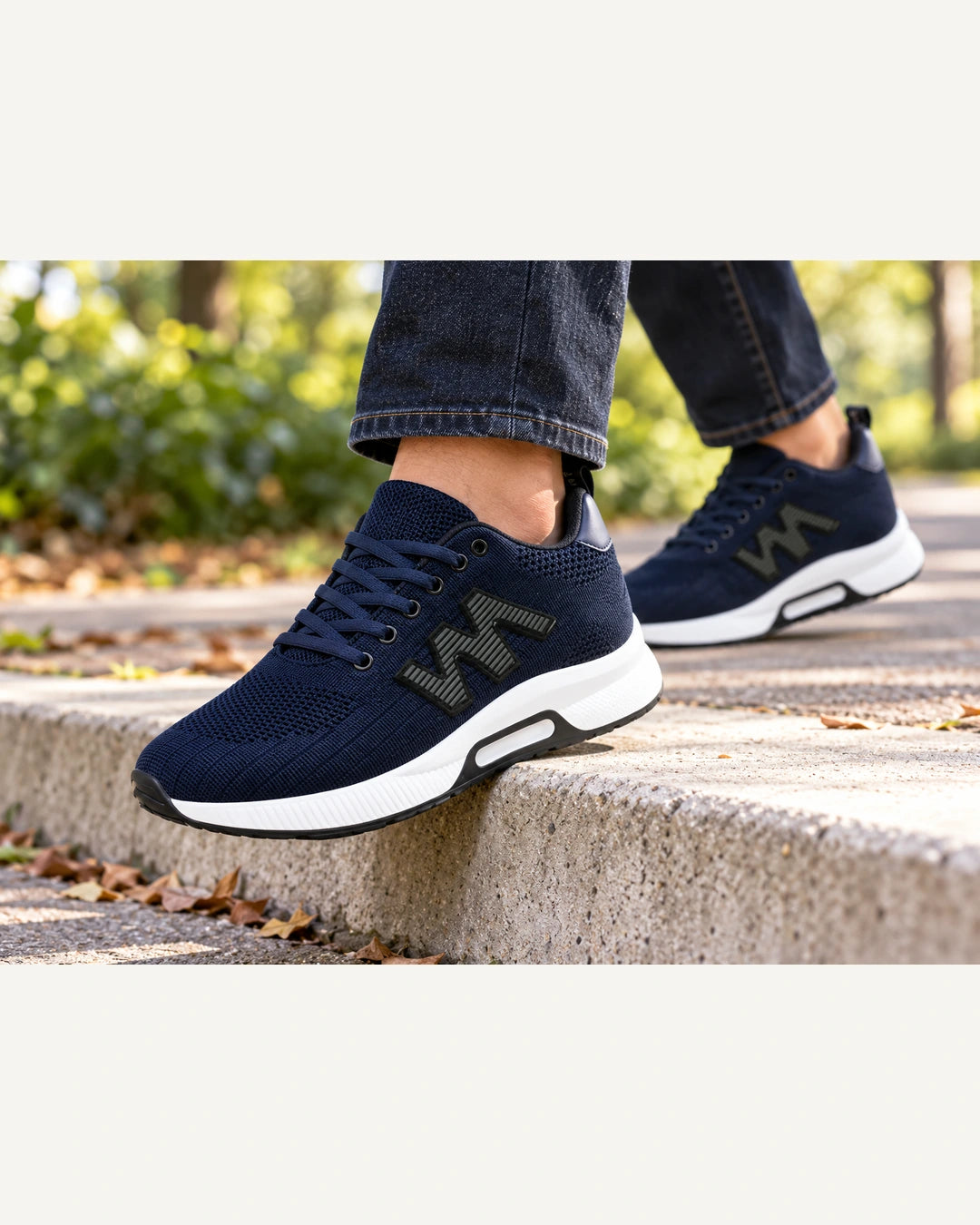 נעלי סניקרס מגביהות דגם Elevix 6 בצבע כחול – צילום Lifestyle | StepUp Shoes