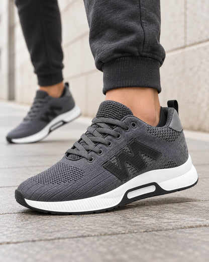 נעלי סניקרס מגביהות דגם Elevix 6 בצבע אפור – צילום Lifestyle | StepUp Shoes