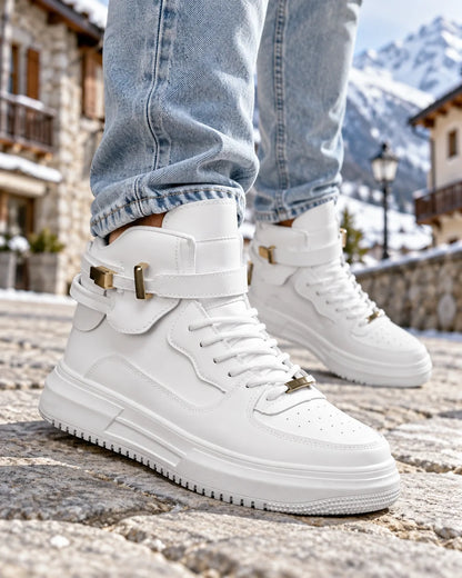 נעלי סניקרס מגביהות דגם SnowFlex Boost בצבע קרח לבן באותו סגנון לבן, צילום לייפסטייל | StepUp Shoes