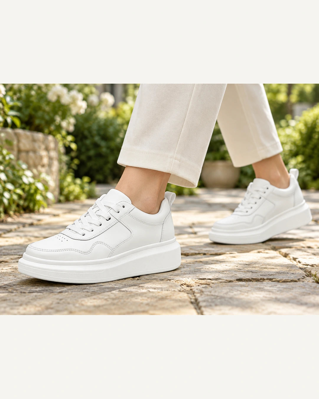 נעלי סניקרס מגביהות דגם ActiveRise White בצבע לבן – צילום Lifestyle בסביבה טבעית | StepUp Shoes