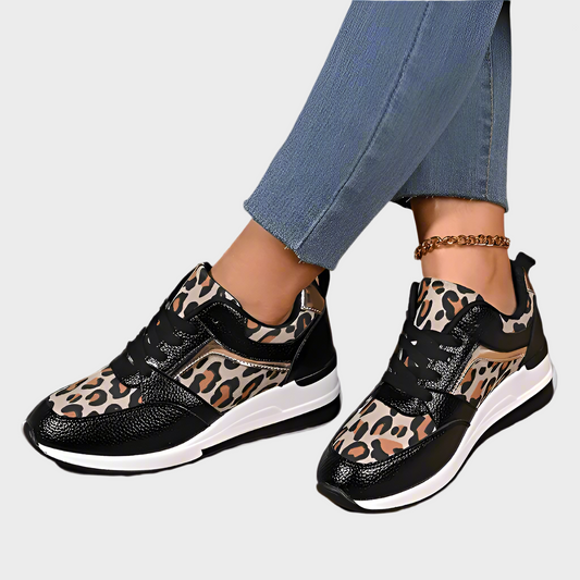 حذاء رياضي نسائي موديل Pure Harmony 