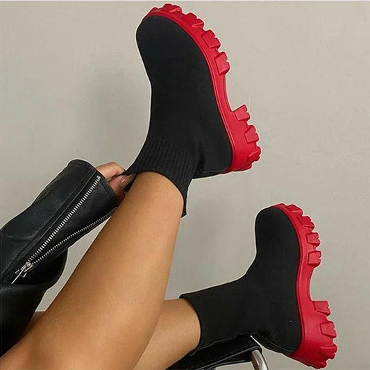 מגפיים אופנתיים לנשים עם פלטפורמה אלסטית - StepUp Shoes