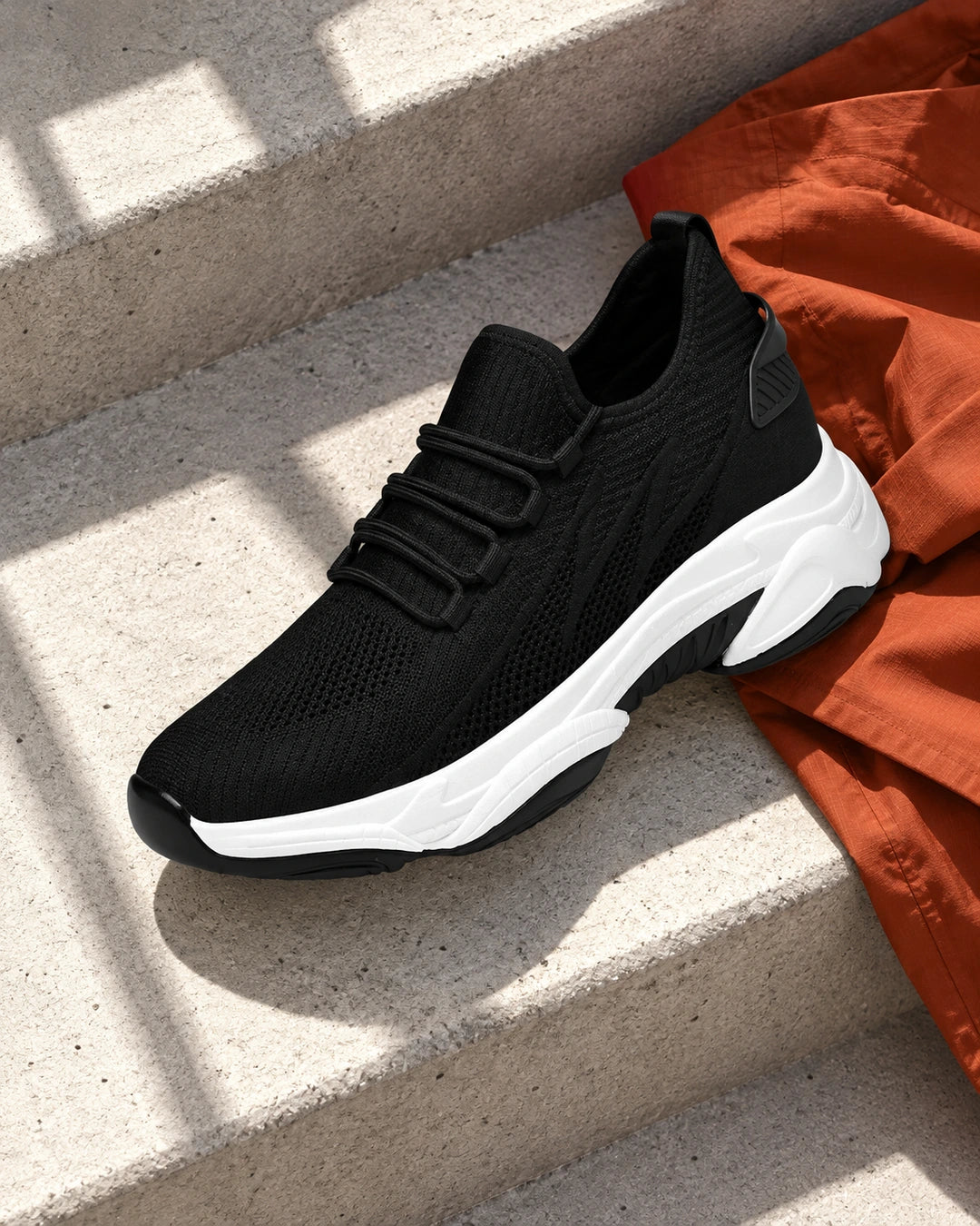נעלי סניקרס מגביהות Active Y שחורות – צילום אופנתי | StepUp Shoes