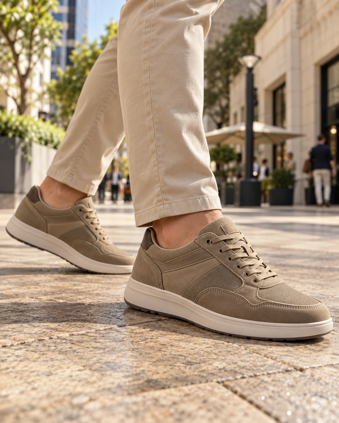 נעלי ספורט אלגנט מגביהות דגם Aristo Step בצבע חאקי – צילום Lifestyle | StepUp Shoes