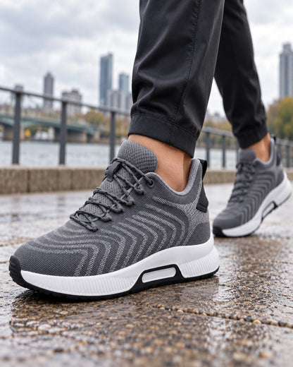 נעלי סניקרס מגביהות דגם  PeakFit בצבע אפור – צילום Lifestyle | StepUp Shoes