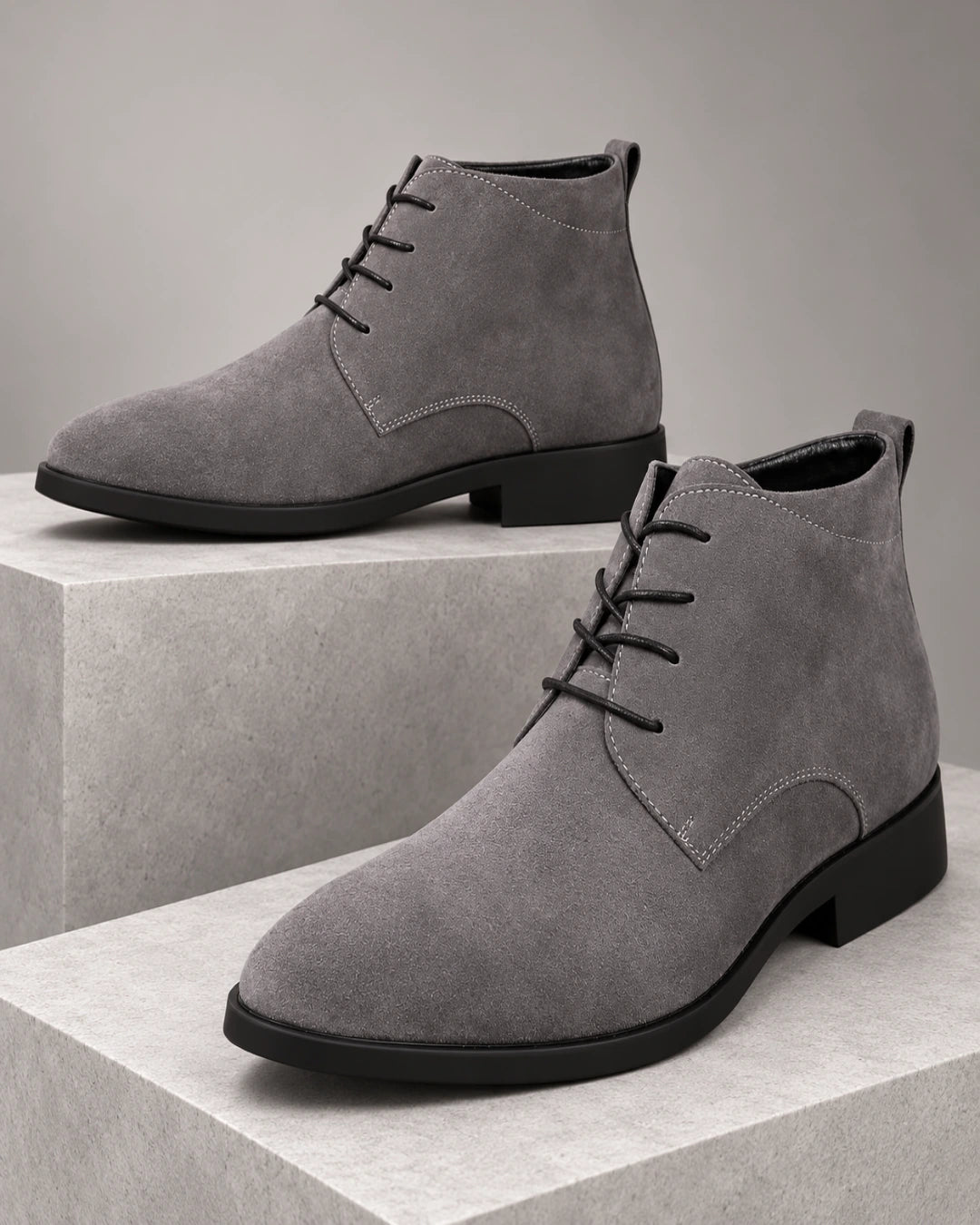מגפיים מגביהים דגם StepUp Nubuck בצבע אפור – צילום מוצר בסטודיו | StepUp Shoes
