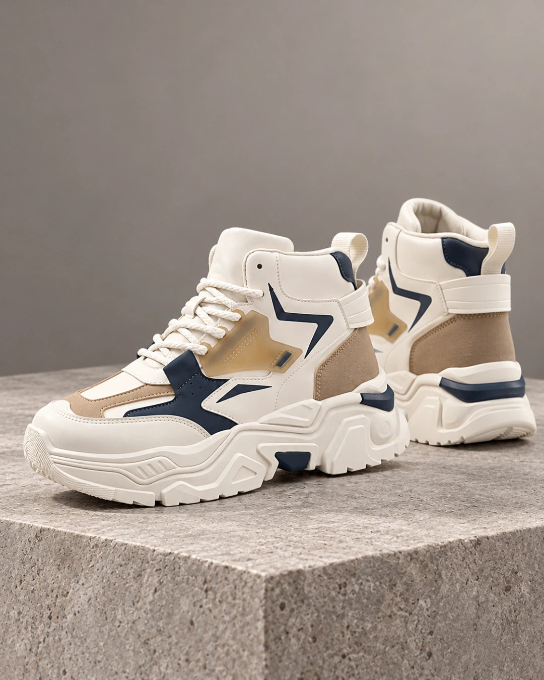 Hype Boost 10CM – נעלי ספורט מגביהות בצבע בז׳, צילום מוצר פרימיום בסטודיו | StepUp Shoes