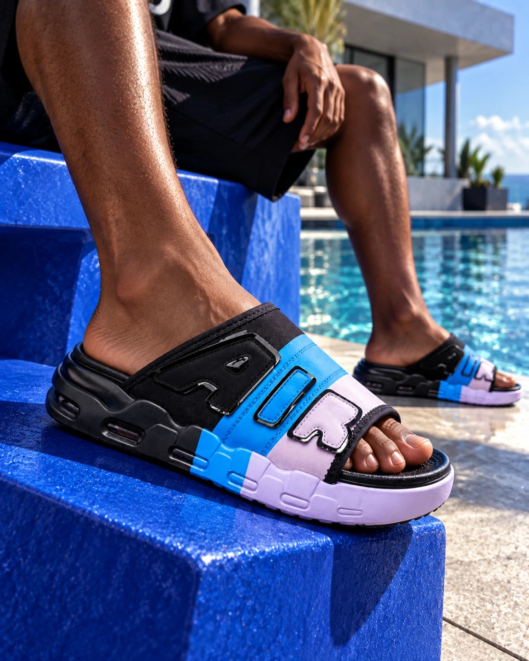 כפכפי קיץ לגברים – Air Cushion Flip Flops בצבע שחור כחול – צילום Editorial יצירתי | StepUp Shoes