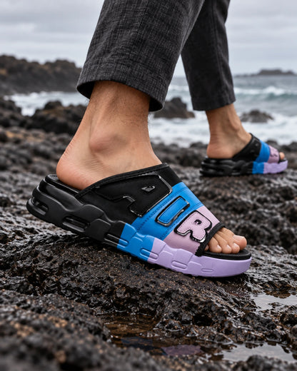 כפכפי קיץ לגברים – Air Cushion Flip Flops בצבע שחור כחול – צילום Lifestyle | StepUp Shoes