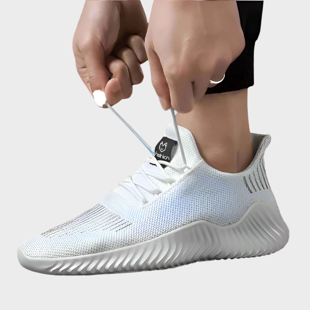 حذاء رياضي موديل زينيث 